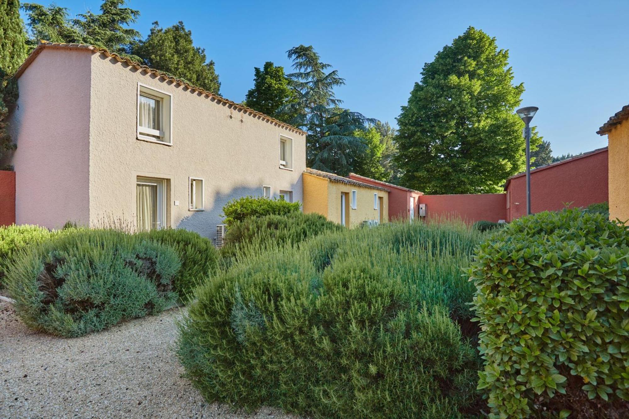 Résidence Odalys Le Village Camarguais Les Gardians 4*