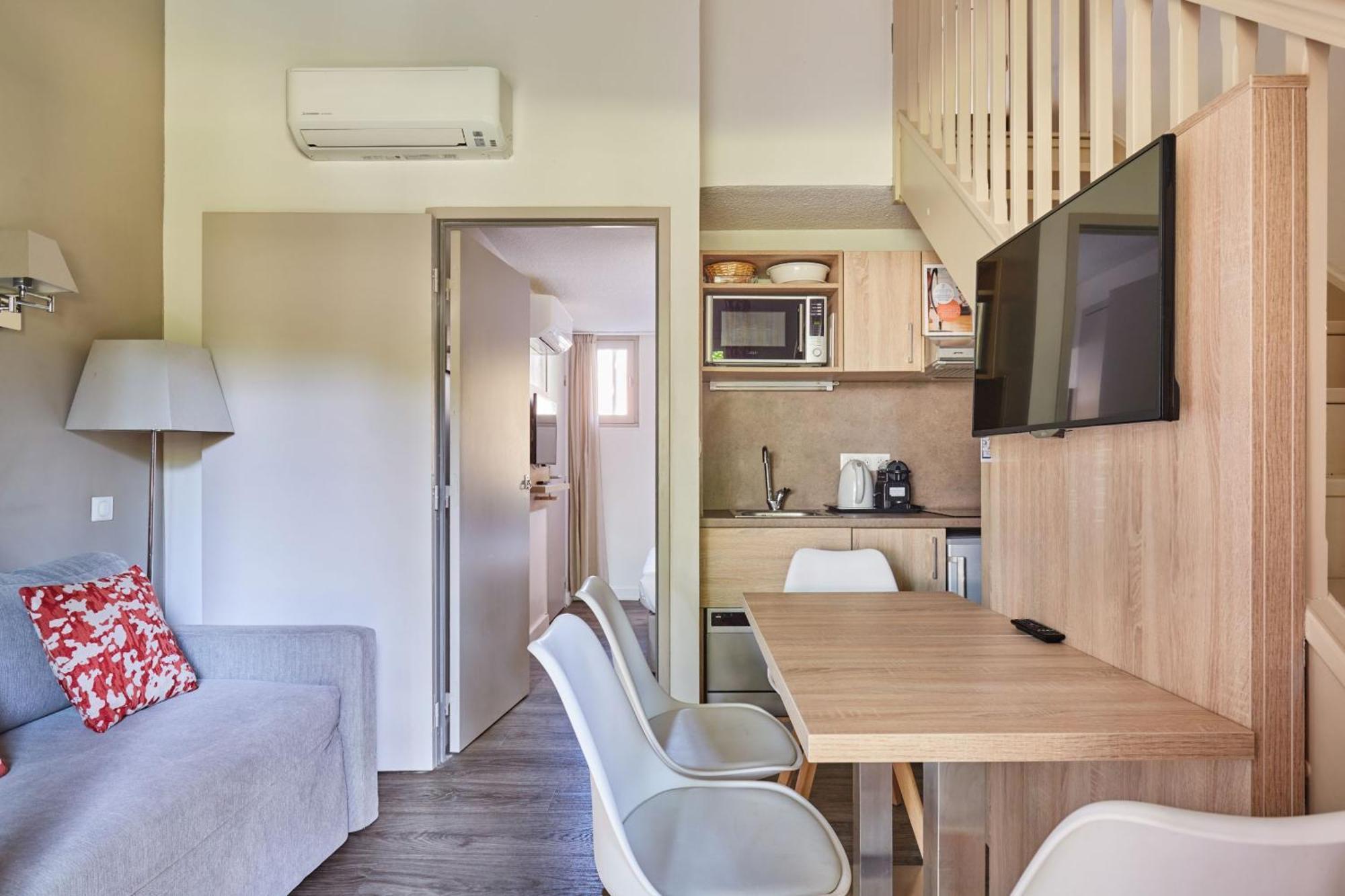 Résidence Odalys Le Village Camarguais Les Gardians 4* Arles