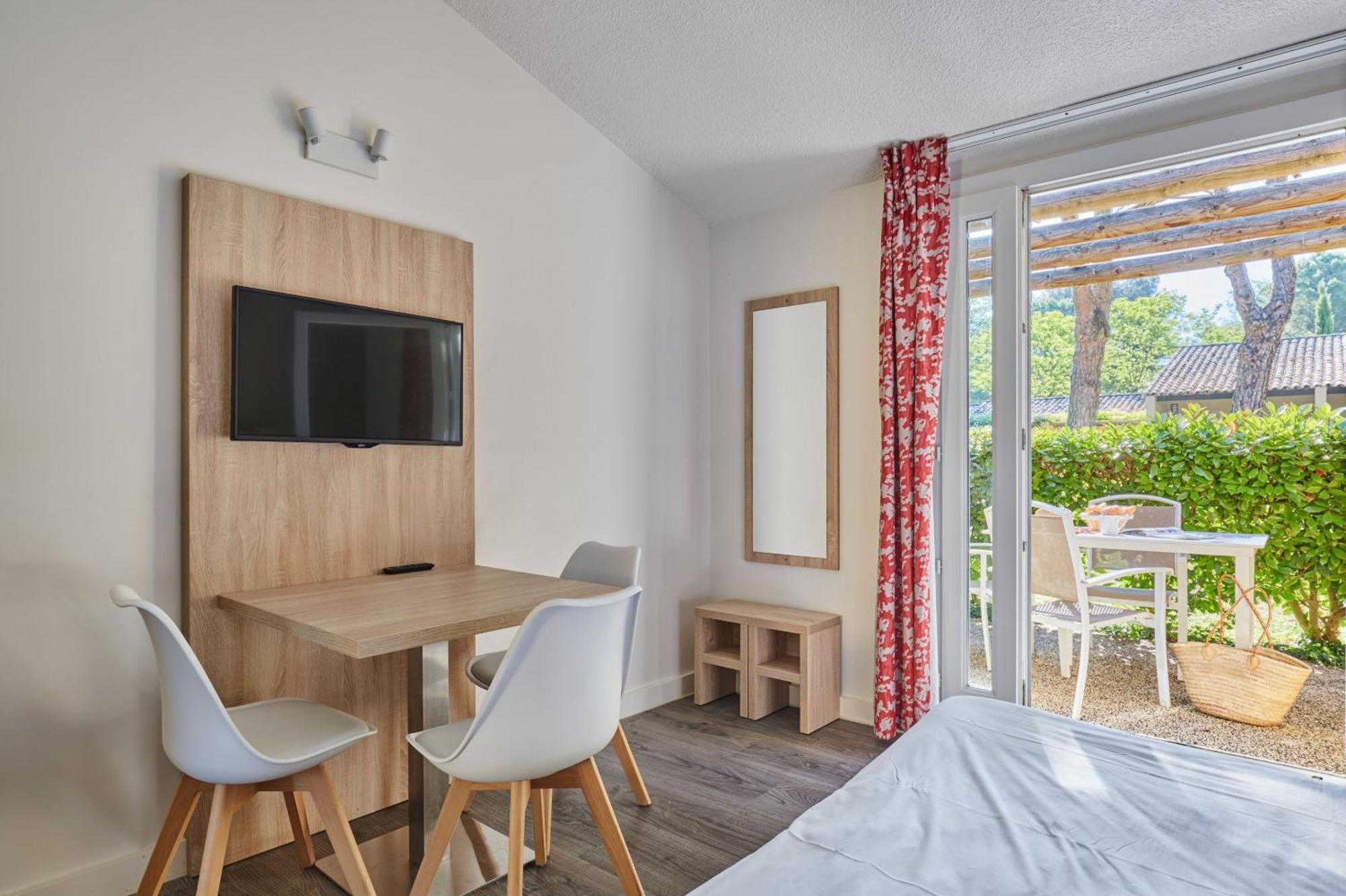 Appart hôtel Résidence Odalys Le Village Camarguais Les Gardians