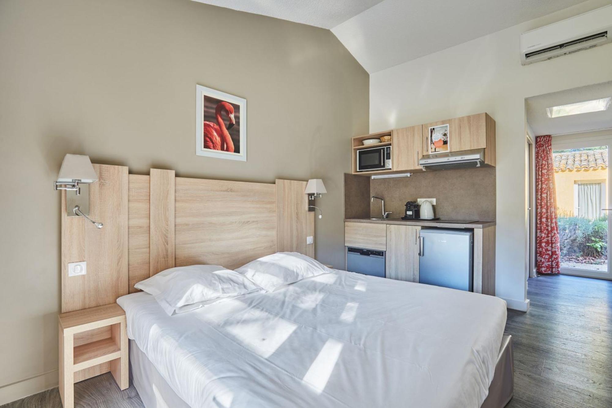 Résidence Odalys Le Village Camarguais Les Gardians Appart hôtel Arles