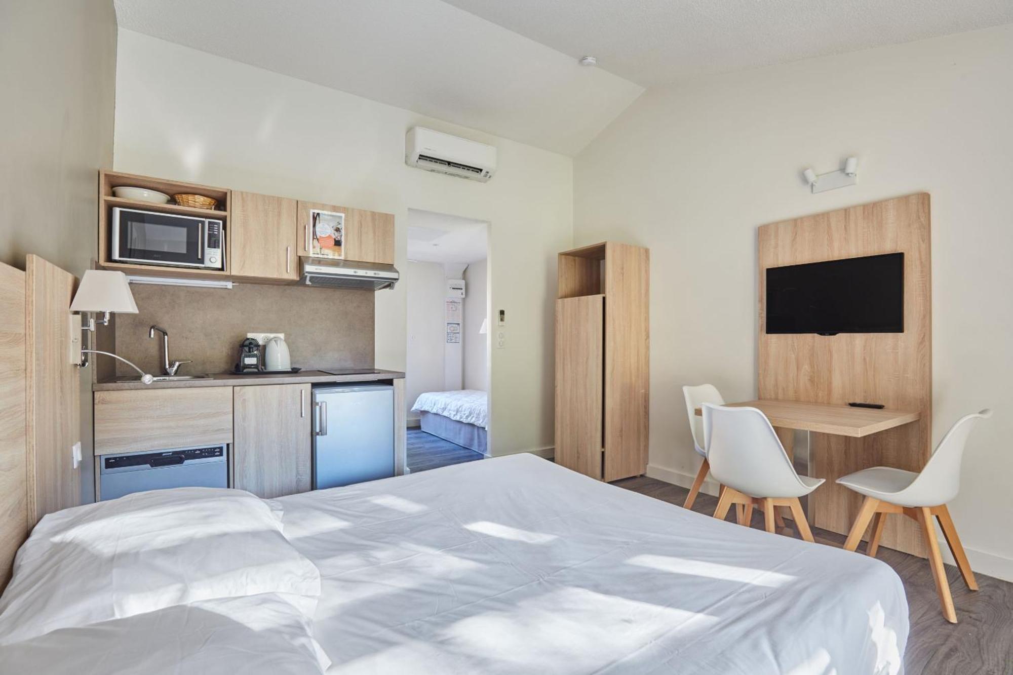 Appart hôtel Résidence Odalys Le Village Camarguais Les Gardians Arles